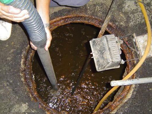 浩口镇隔油池清理